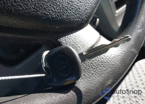 2010 Toyota Tundra Grade 5.7L V8 z USA, uszkodzony, nr VIN 5TFUW5F14AX152269